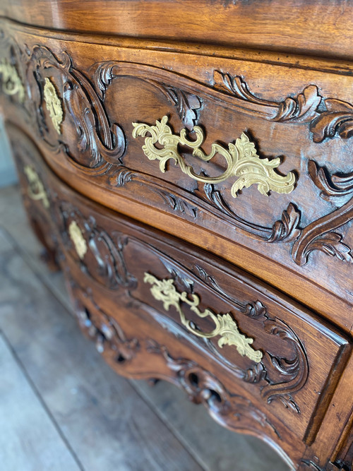 18th century Louis XV chest of drawers from Nîmes (Provence)