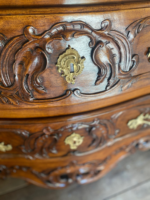 18th century Louis XV chest of drawers from Nîmes (Provence)