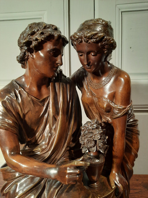 Sculpture en bronze représentant un couple de l’Antiquité gréco-romaine, d’époque XIXème siècle.