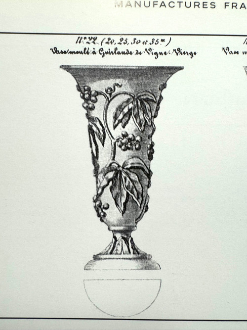 Baccarat - Vaso opalino modello Ghirlanda di vite vergine