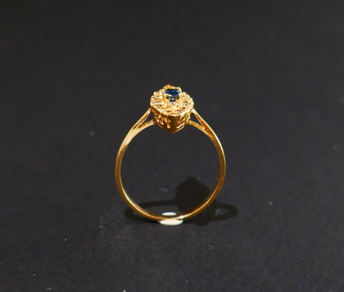 Marquise Ring Sapphire And Diamonds, 18 Carat Yellow Gold.