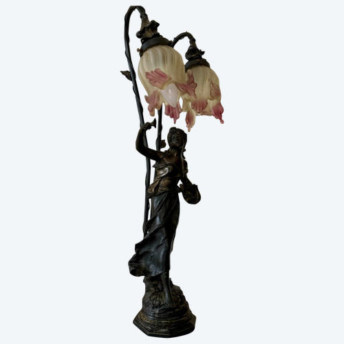 Beautiful Art Nouveau lamp