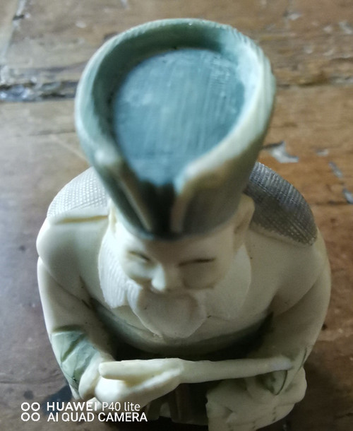 Signed Japanese ivory Netsuke statuette (N°7)