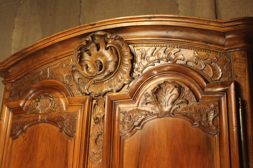 Armoire lyonnaise 18e siècle