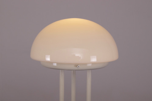 Tripod mushroom lamp, 1970's.