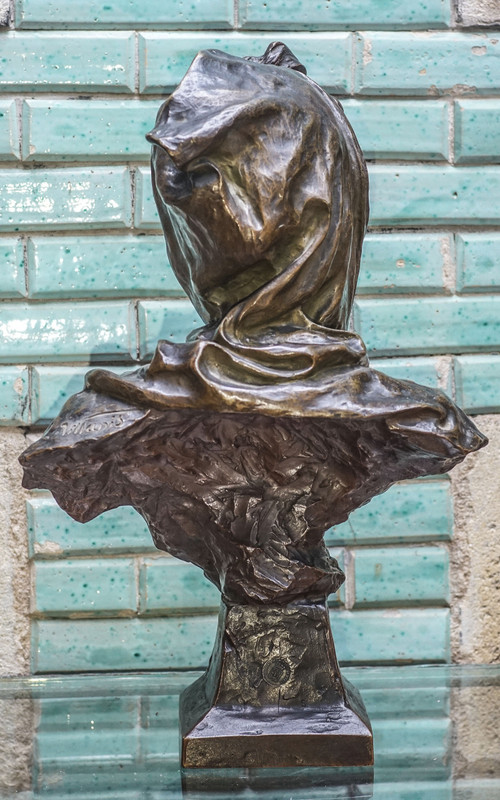 VILLANIS, "Retour du Bal", Bronze sculpture