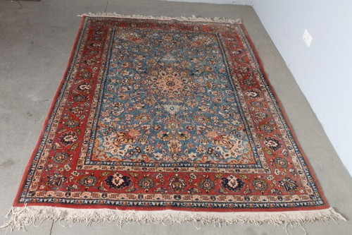 Sumptuous Persian Isfahan rug extra fine wool . mid-20th c. 210 x 55 .