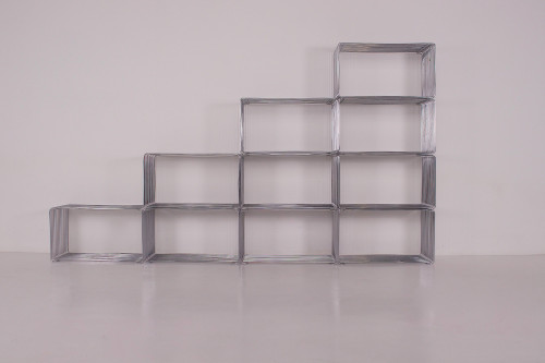 Pantonova “wire cube”, Verner Panton shelf.