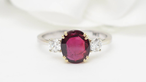 Two-tone gold ring, certified natural ruby and diamonds