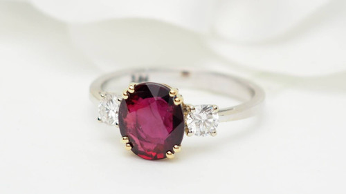 Two-tone gold ring, certified natural ruby and diamonds