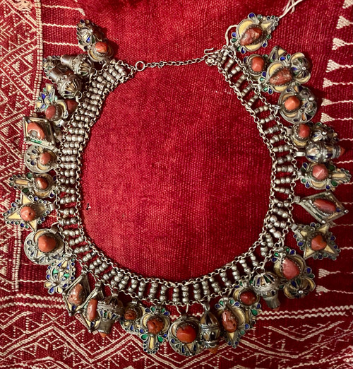 COLLIER KABYLE DES BENI YENI, Algérie, grande Kabylie vers 1935. Bijou éthique. Berber jewellery 