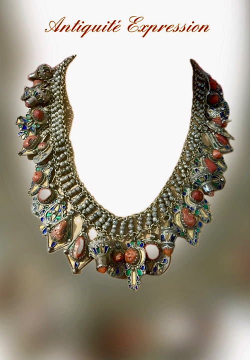 COLLIER KABYLE DES BENI YENI, Algérie, grande Kabylie vers 1935. Bijou éthique. Berber jewellery 