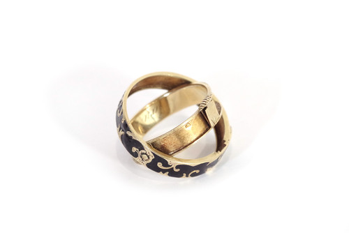 Geheimer Gürtelring aus 14 Karat Gold, alter Ring, schwarze Emaille, geheimes Juwel, Trauerring