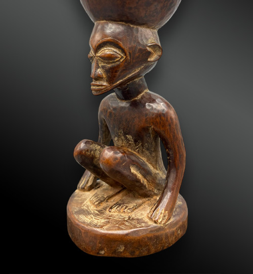 COUPE CARIATIDE - Culture Chokwé, Angola - Première moitié du XXème siècle 