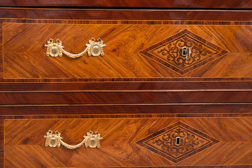 Antique Neapolitan Louis XVI chest of drawers, 18th century.