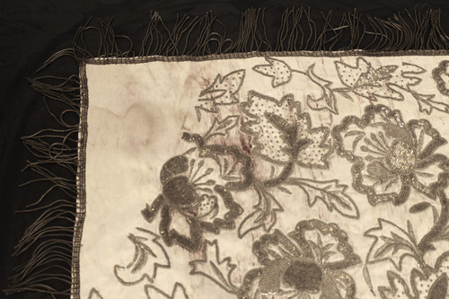 Broderie ottomane en fils argent et or à décor floral époque milieu 19ème