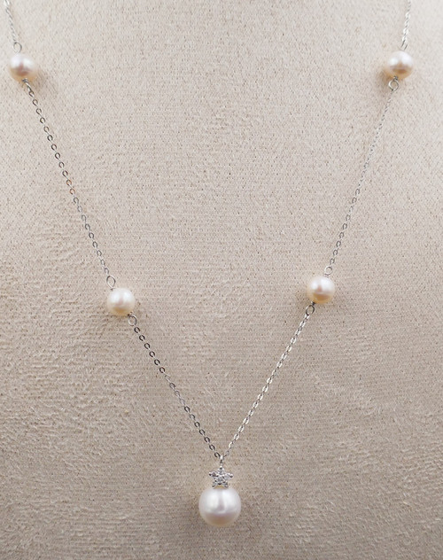 Collana Di Perle E Diamanti, Oro Bianco 18 Carati.