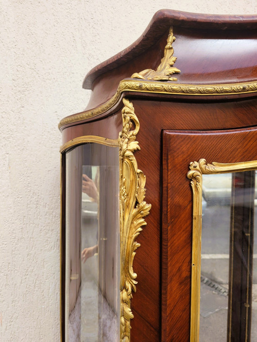 Vitrine Galbée En Marqueterie Et Bronze, Napoléon III, XIXème Siècle