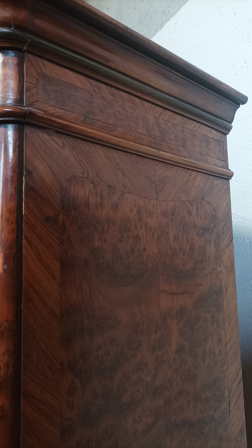 Napoleon III sideboard in burr walnut