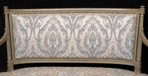 Ein Sofa aus bemaltem Holz im Stil von Louis XVI, 19.