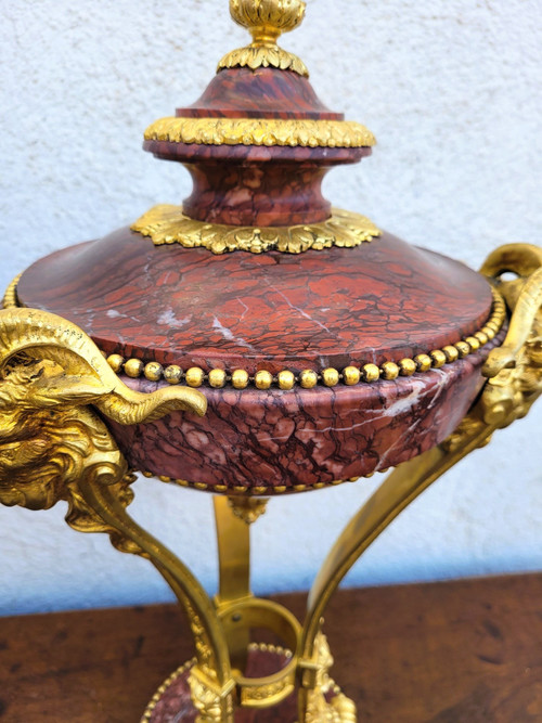 Pair Of Red Marble And Bronze Cassolettes, 19th Century