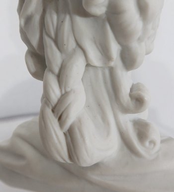 Biscuit bust of Marie Antoinette – Late 19th century