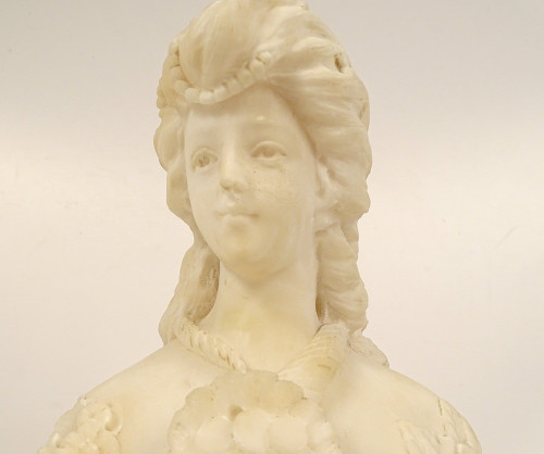 Sculpture Bust Alabaster Cipriani Young Elegant Woman Art Nouveau 19th century