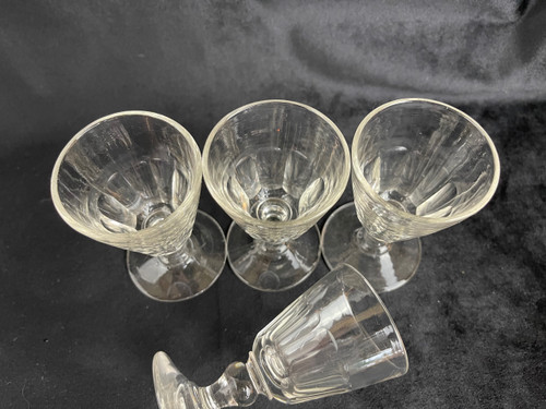 Set of 4 Baccarat Médicis white wine glasses