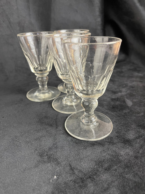 Set of 4 Baccarat Médicis white wine glasses