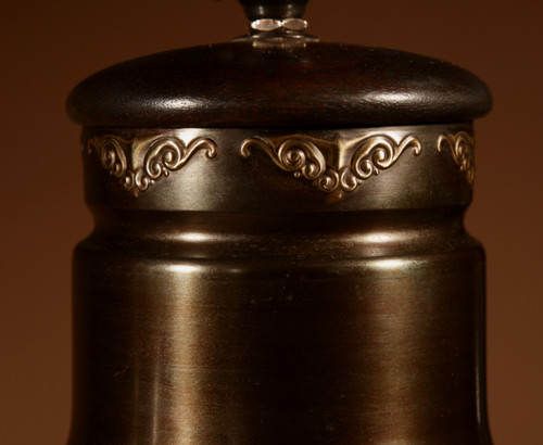 Elegant Art Nouveau / Art Deco Dutch table lamps in patinated and polished brass