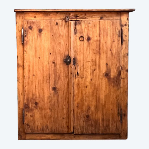 Armoire rustique en épicéa 1800