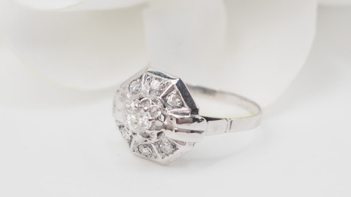 Octagonal ring in white gold and diamonds