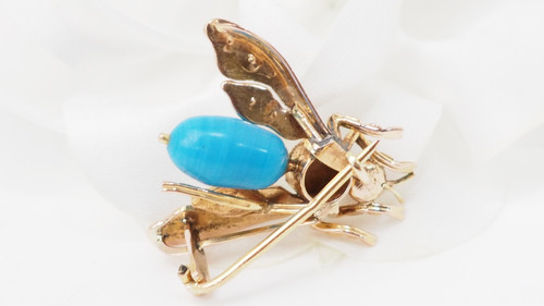 Broche mouche  en or jaune turquoise, oeil de tigre et perles fines