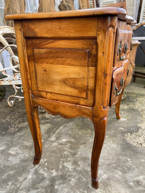 Rustic Louis XV Style Chest Of Drawers In Solid Walnut, Rhone Valley, 20th Century