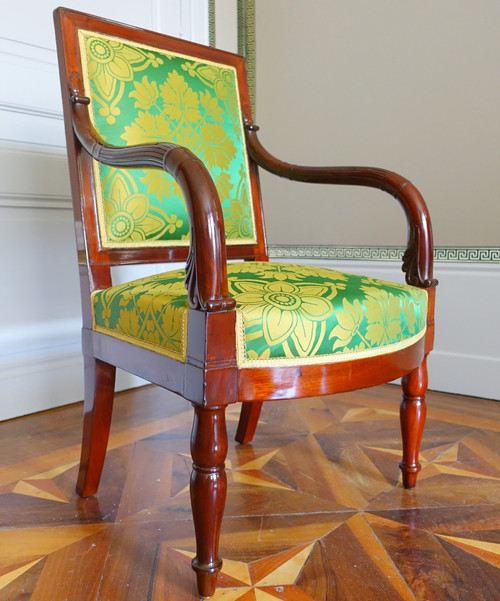 Jacob Desmalter: pair of Empire period armchairs in mahogany - stamped and castle label