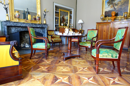 Jacob Desmalter: pair of Empire period armchairs in mahogany - stamped and castle label