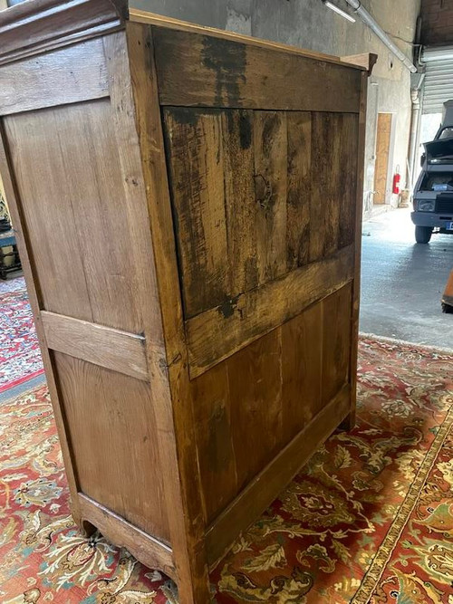 Armoire bassette époque Louis XV en chêne massif 