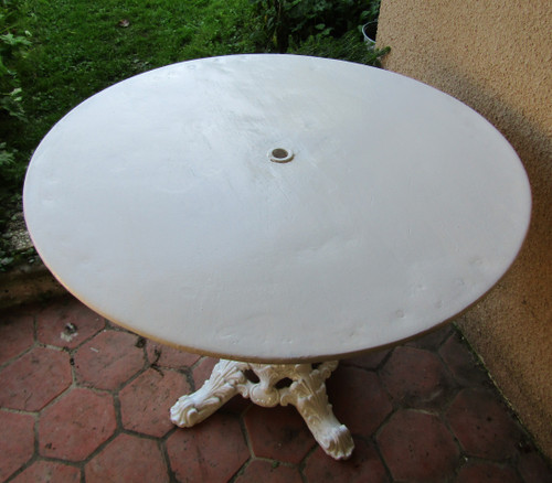 Garden table