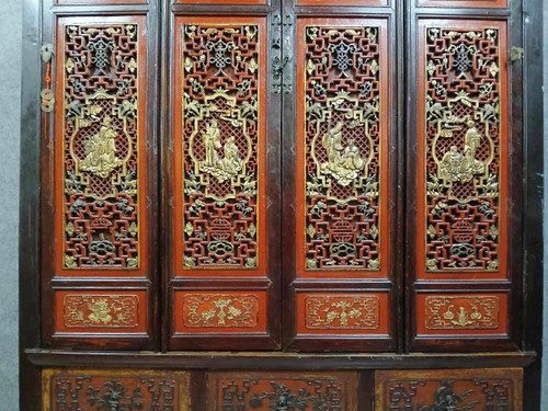 Credenza cinese in lacca rossa della fine del XIX secolo della dinastia Qing