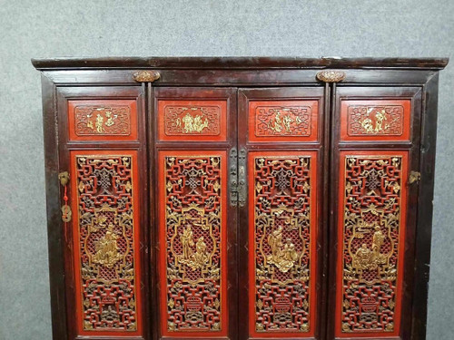 Credenza cinese in lacca rossa della fine del XIX secolo della dinastia Qing