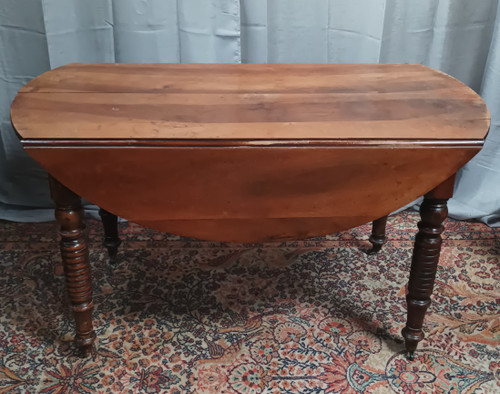 Table Louis Philippe en noyer