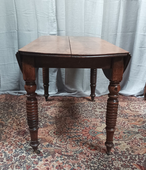 Table Louis Philippe en noyer