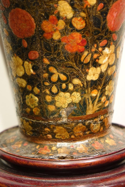 Lackierte Vase, Kaschmir, 19. Jahrhundert.