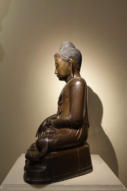 Seated Buddha in Bhumisparsa Mùdra, Bronze, Burma, 19th C.