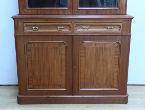 Two-Body Mahogany Bookcase, Victorian period, England - Mid-19th century