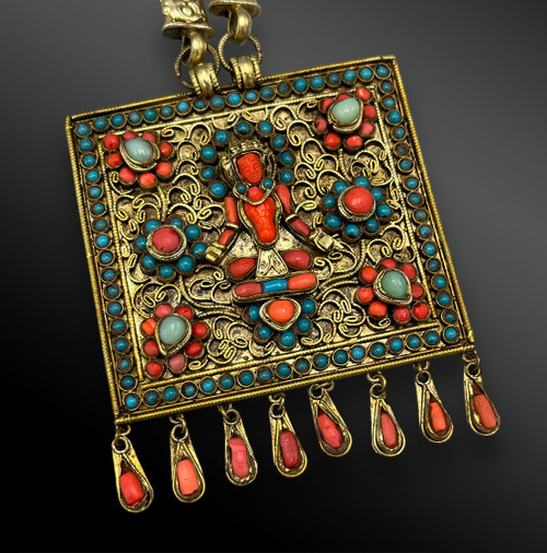 AMULETTE PENDENTIF animée de VISHNOU - Tibet - XIXème siècle 