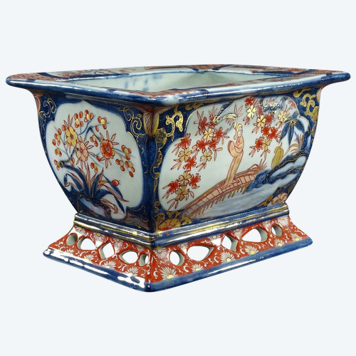 Japan, Late 19th Century, Imari Port, Porcelain Jardiniere Decorated With Animated Landscapes.