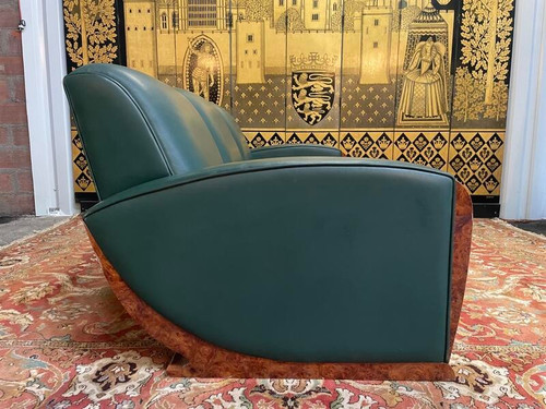 Ledersofa im Art-Déco-Stil