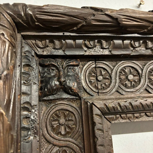 Antique large 19th century frame carved in solid walnut. Size 170 x 123 (useful width 141 x 94)