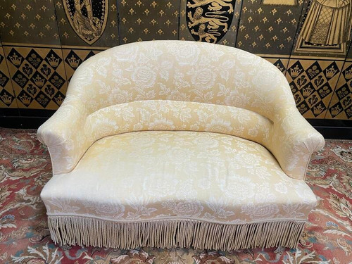 Napoleon III style toad sofa